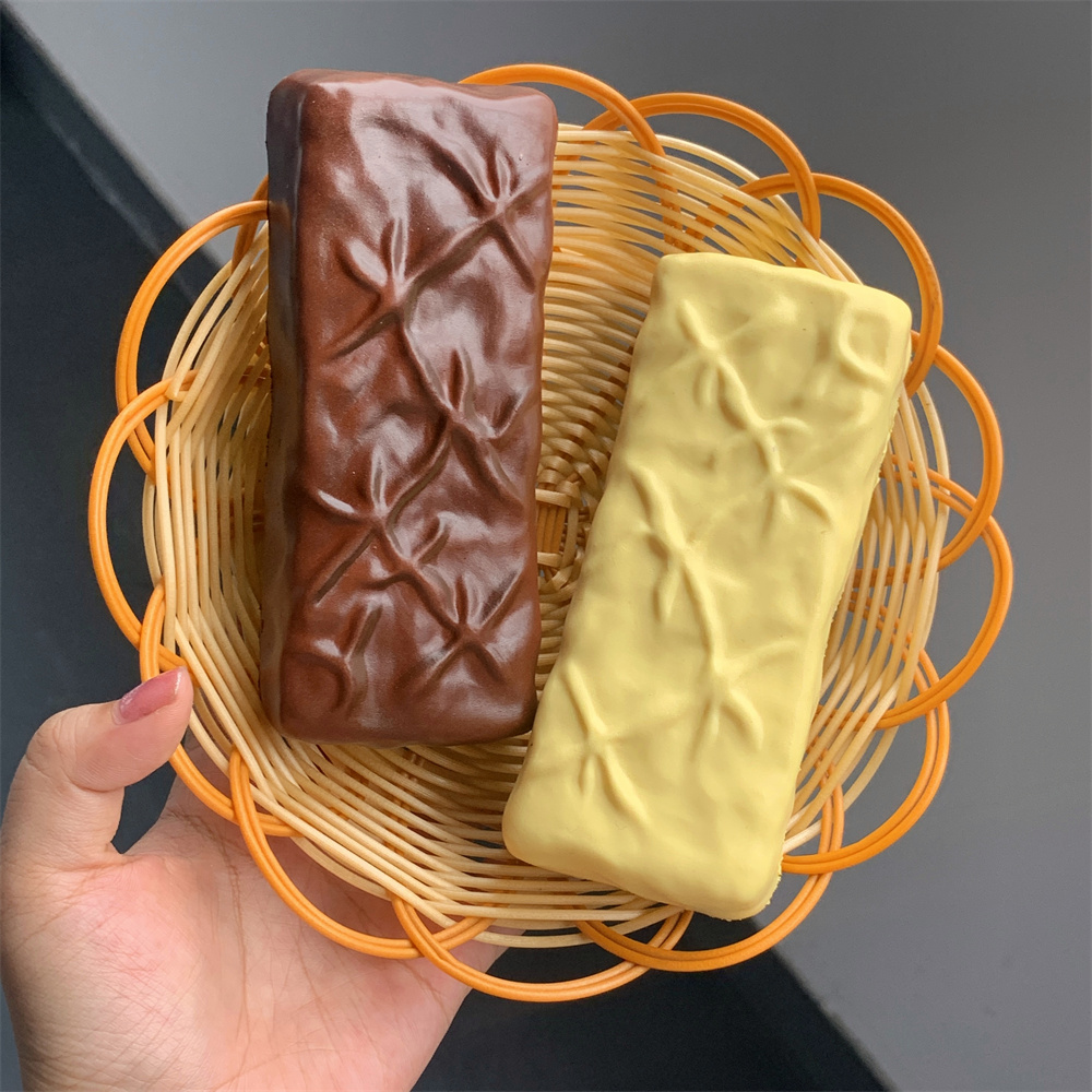 Spicy Food Snacks - Großes Snickers-Modell, Simulation künstlicher Kunststoff, weiche